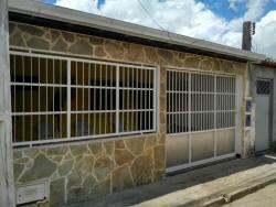 #86 - Casa para Venda em Cruz das Almas - BA - 2